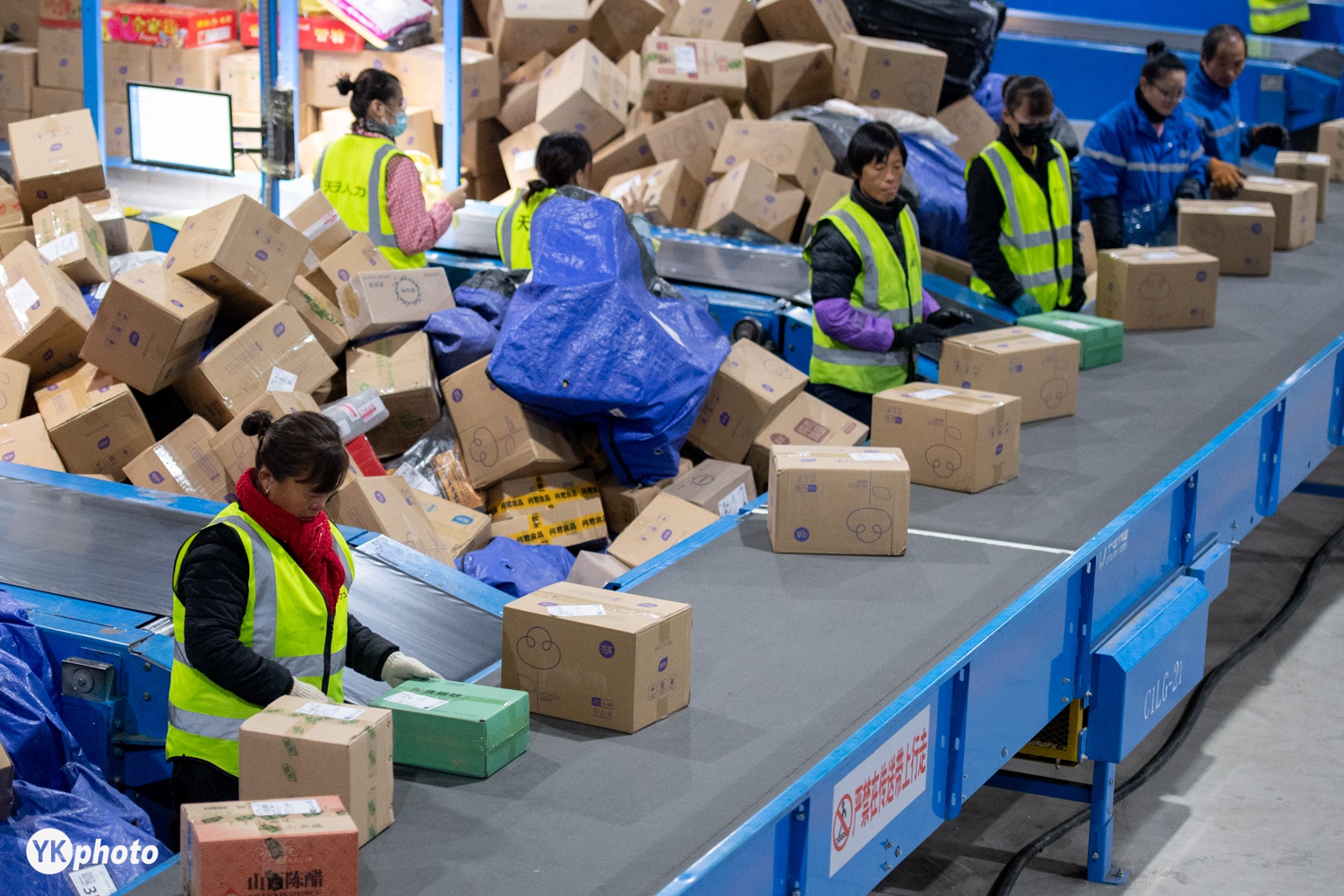 金年会官方网站-窗口期明尼苏达森林狼调整名单以备社区盾，防线松动环节打磨，压力陡增，控场能力受关注