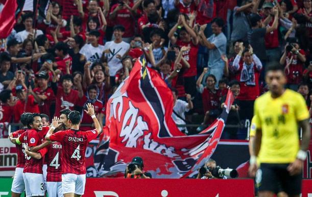 金年会官方网站-尤文图斯训练开放日；关键时刻伤情更新引欢呼；亚冠在即；赛程密集仍需轮换