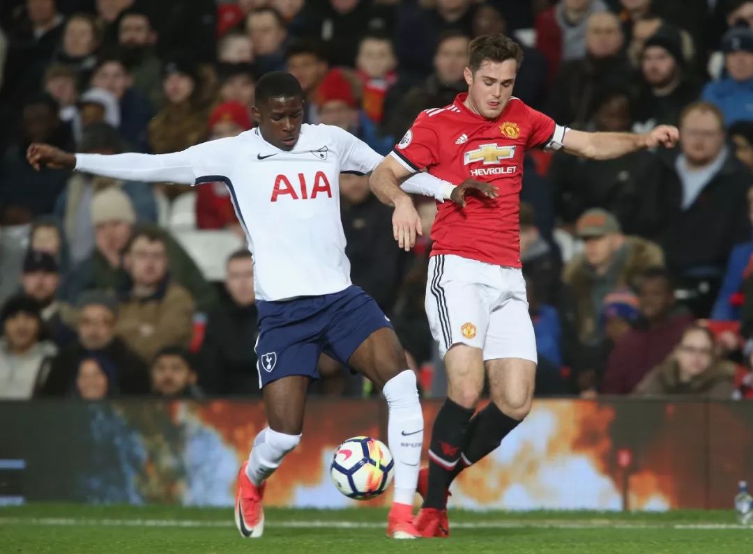 金年会官方网站-埃因霍温发布备战花絮，国际比赛日官宣签约，足总杯任务艰巨，高层口径保持一致